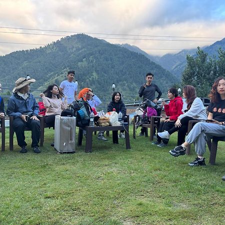 Frosty Mountain Resort Pahalgam Bagian luar foto