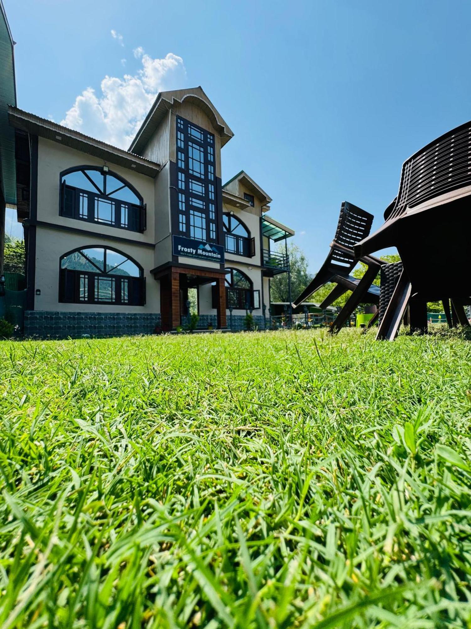 Frosty Mountain Resort Pahalgam Bagian luar foto