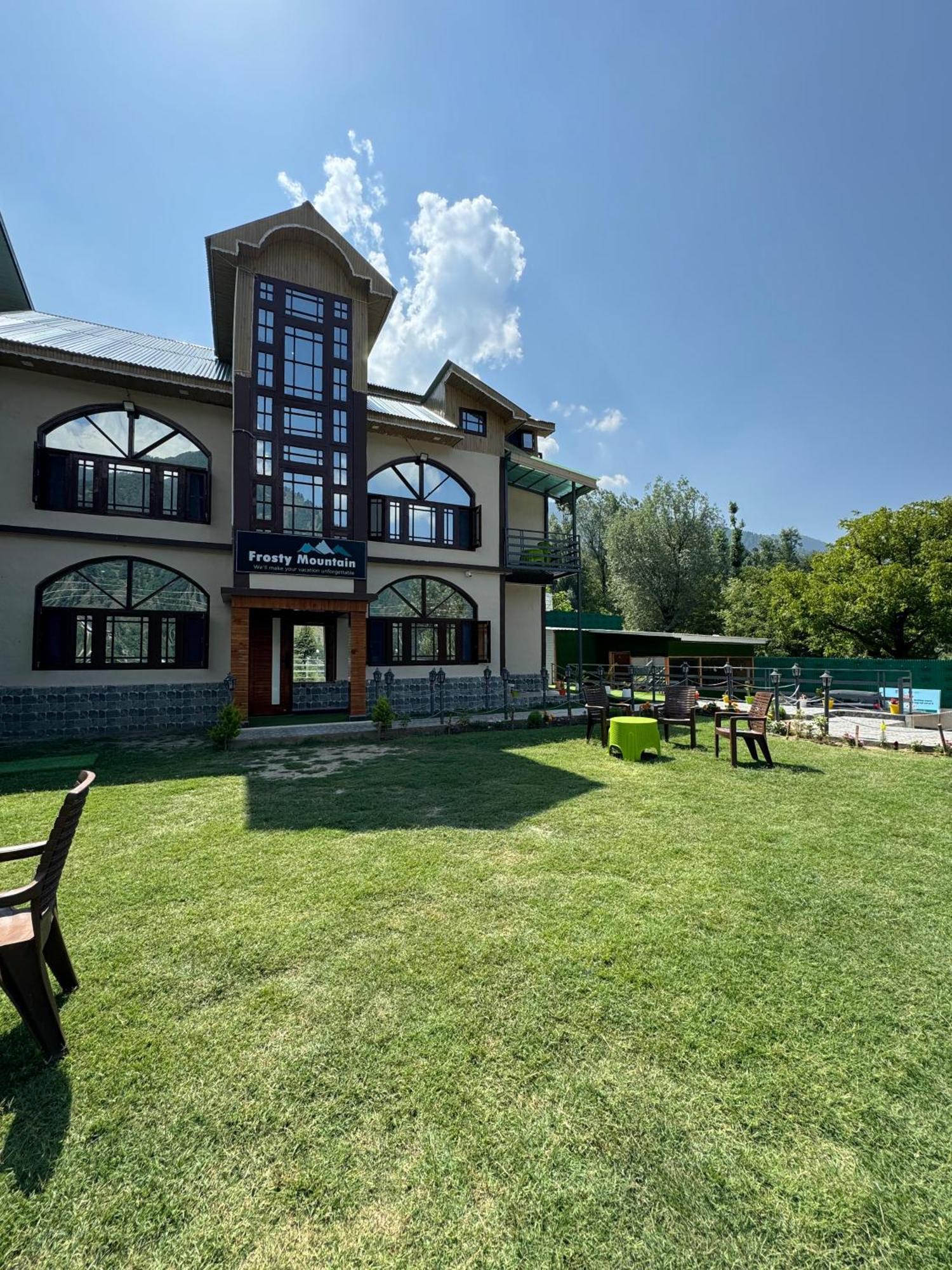 Frosty Mountain Resort Pahalgam Bagian luar foto